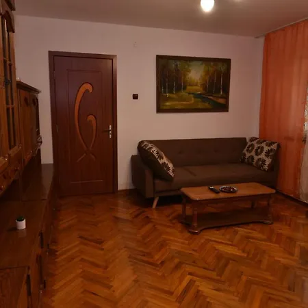 Apartament 3 Hateg