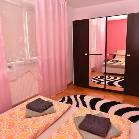 Apartament 3 * Hateg